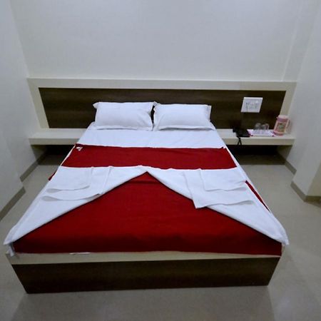 Hotel S S Palace Shirdi Exterior photo